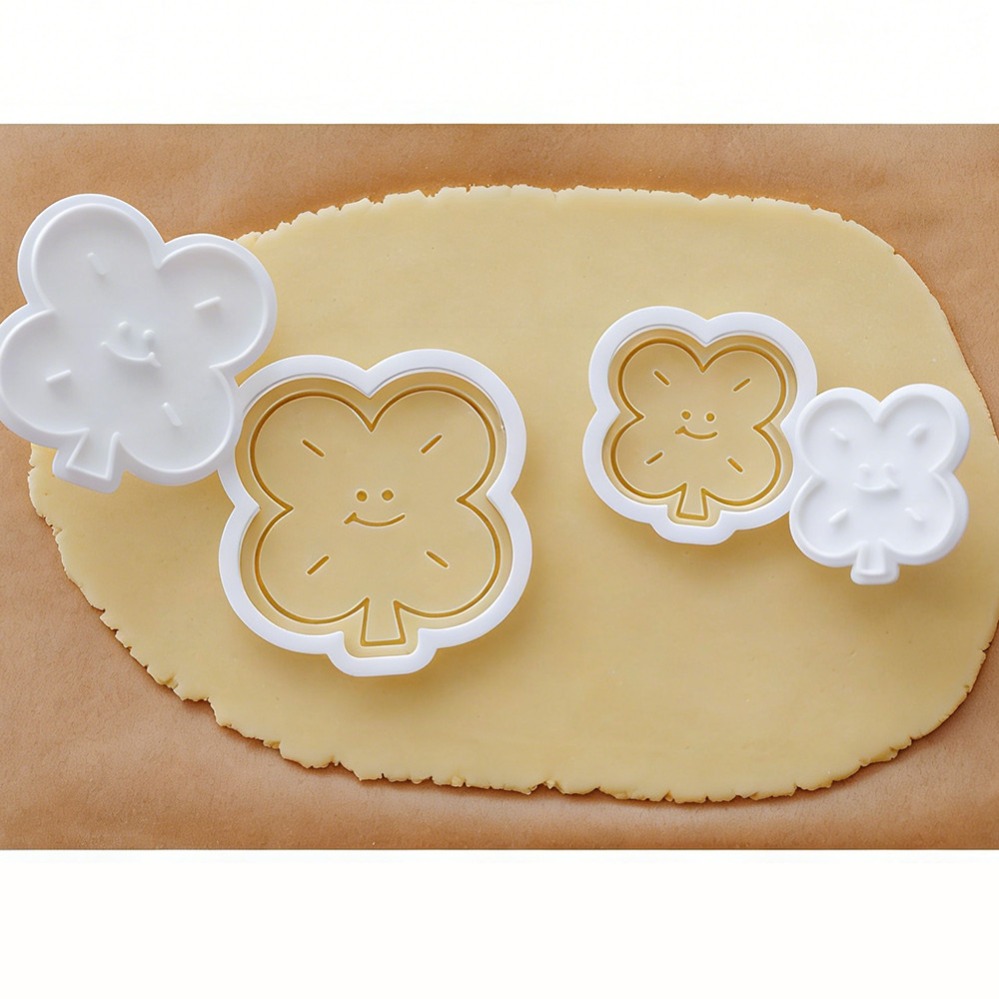 幸運の四つ葉のクローバー型クッキーカッター、ビスケット型、キ - Commercial Kitchen Items のレビューと価格